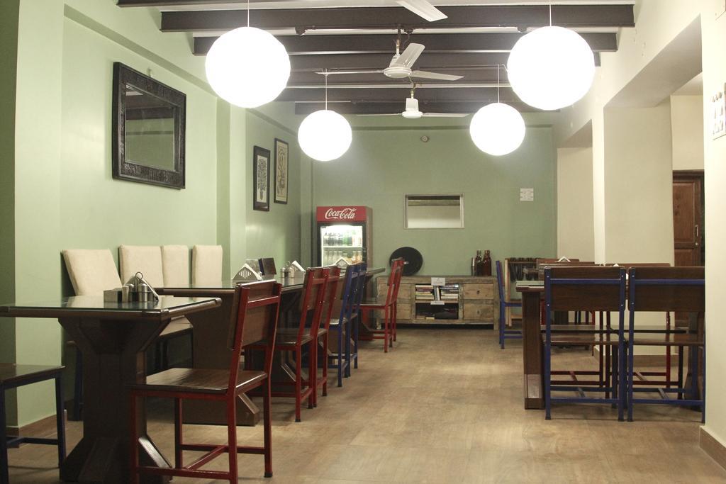 Lotus Paying Guesthouse Varanasi Exterior foto