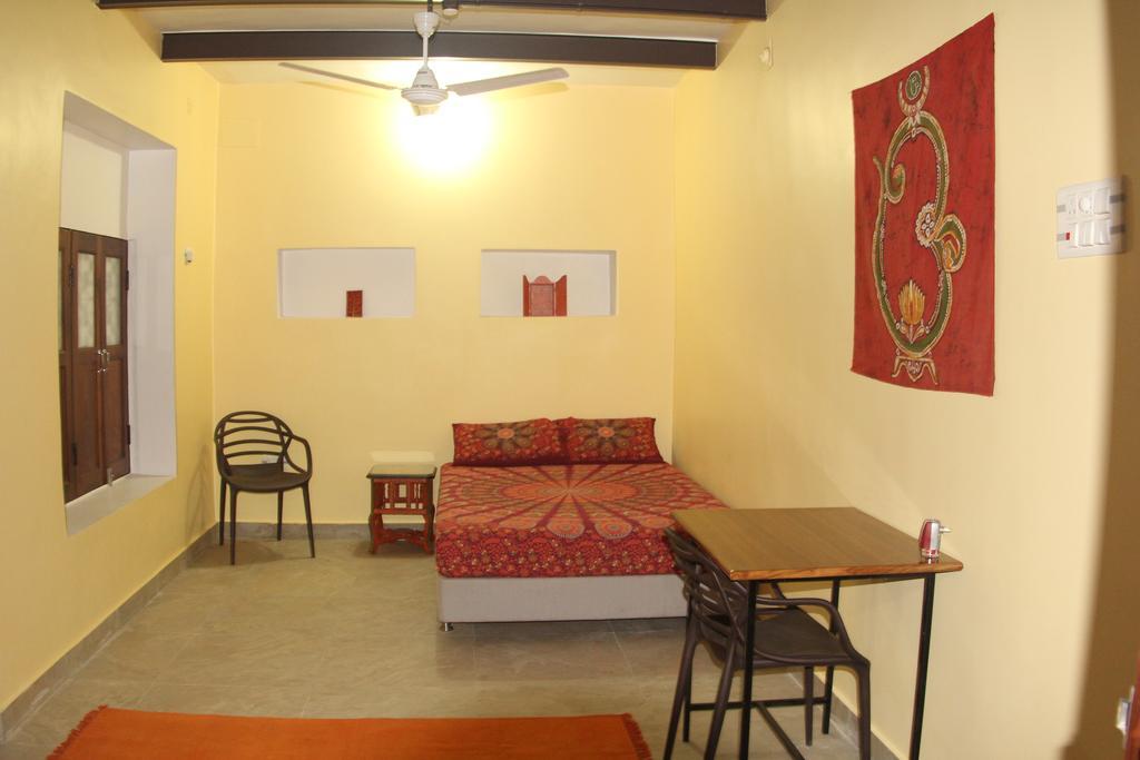 Lotus Paying Guesthouse Varanasi Exterior foto