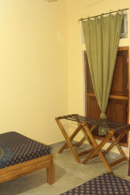 Lotus Paying Guesthouse Varanasi Exterior foto